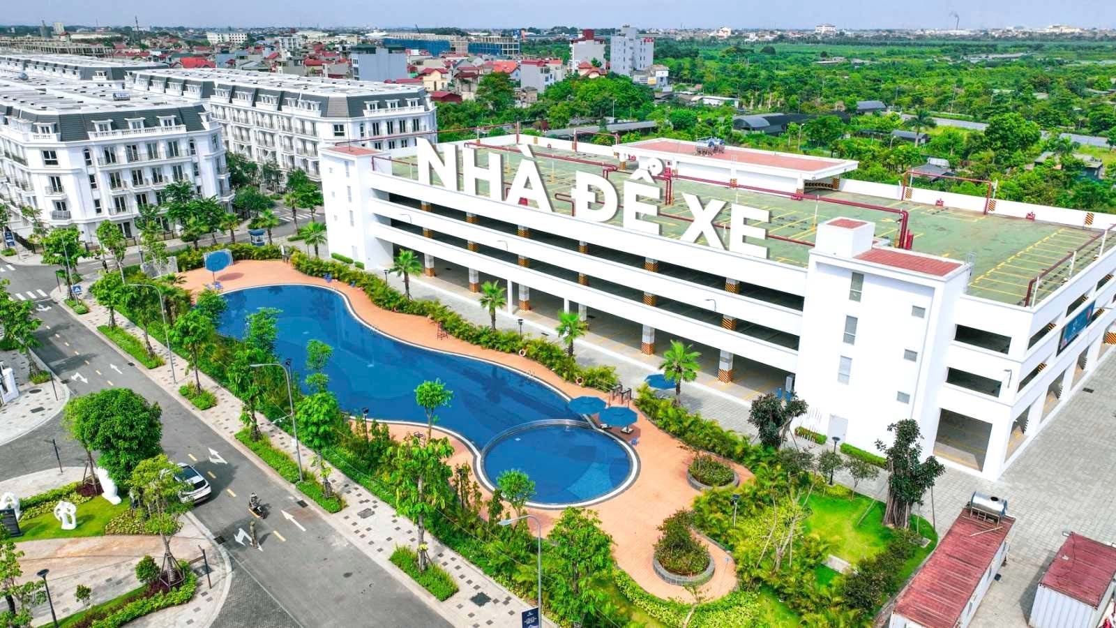 Nhà để xe 3 tầng quy mô lớn tại Hanoi Oriental Gia Lâm – hạ tầng đồng bộ, bố trí khoa học, đáp ứng nhu cầu đỗ xe cho cư dân và shophouse, góp phần nâng cao chất lượng sống trong khu đô thị hiện đại.